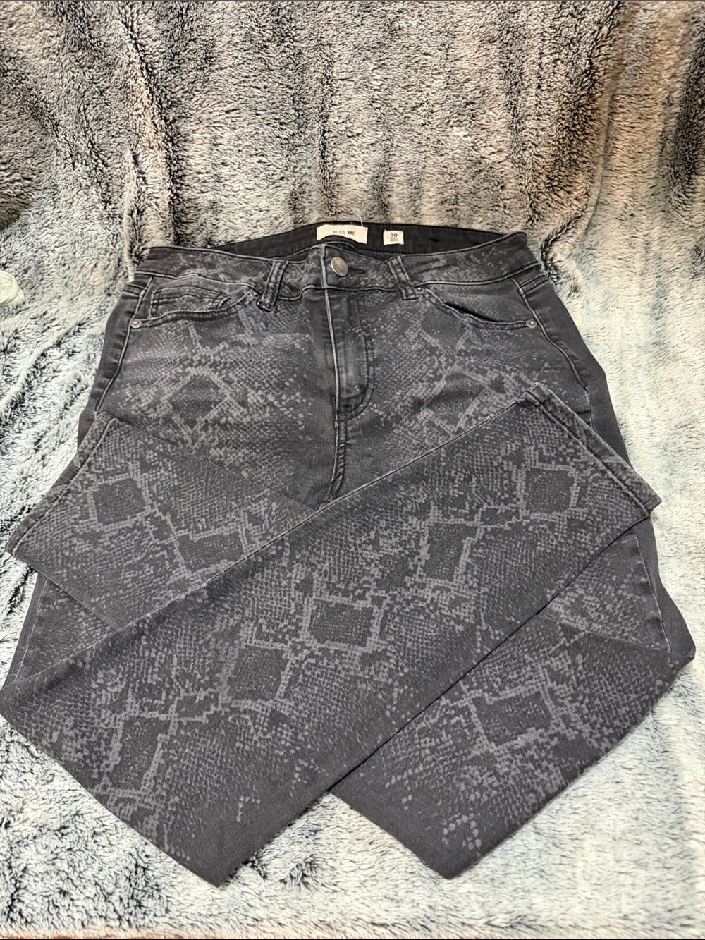 Miss Me Women’s Black and Gray Snake-Print Stretch Jeans